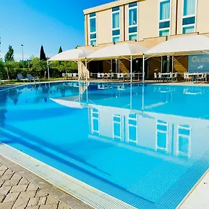 A Point Arezzo Park Hotell